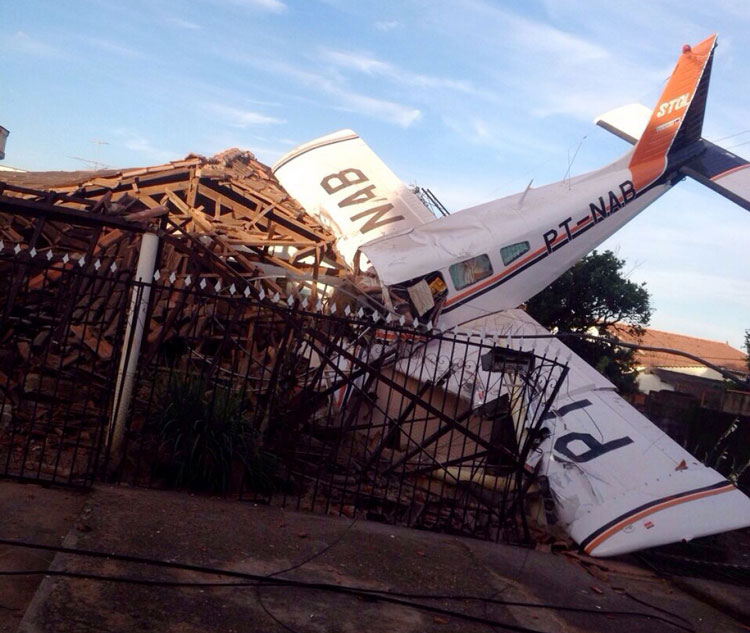 Queda de avião deixa dois mortos no interior de Goiás 