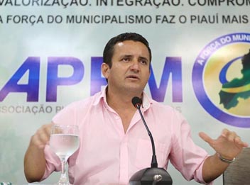   No Piauí, 50% dos prefeitos não têm como pagar folha e fecharão BRs em protesto