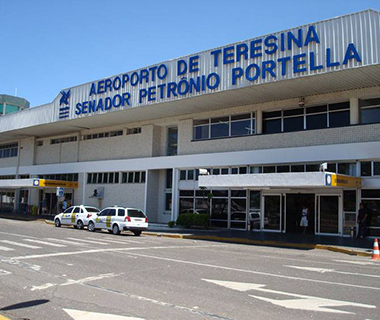 Forte chuva suspende voos e deixa Aeroporto de Teresina fechado ... - Cidadeverde.com