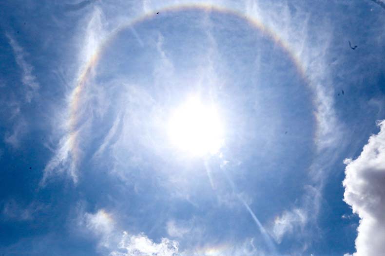 Fenômeno ao redor do sol em Teresina pode ser o anuncio de chuva 