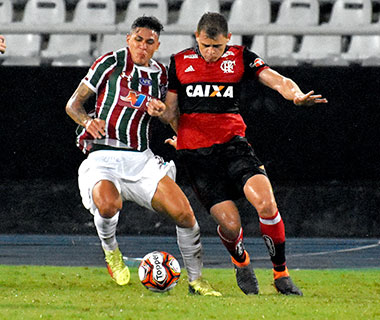 Fluminense segura empate com Flamengo e se garante na final da Taça Rio