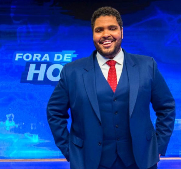 Doente, Paulo Vieira é substituído por Caito Mainier no 'Fora de hora' -  Patrícia Kogut, O Globo