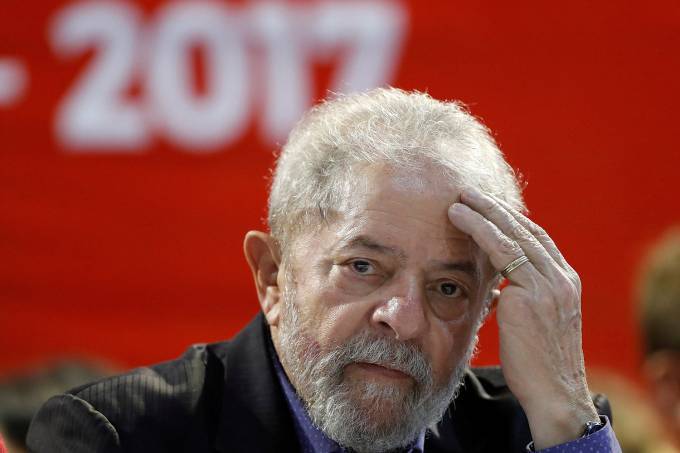 Resultado de imagem para Lula vira réu na Operação Zelotes por corrupção passiva