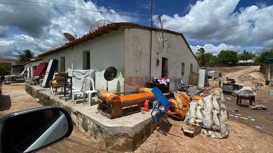 Açude rompe, água invade casas e deixa comunidade ilhada em Assunção do  Piauí - Cidadeverde.com