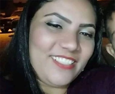 Professora é assassinada pelo ex-namorado na frente da filha de 6 anos em Avelino Lopes