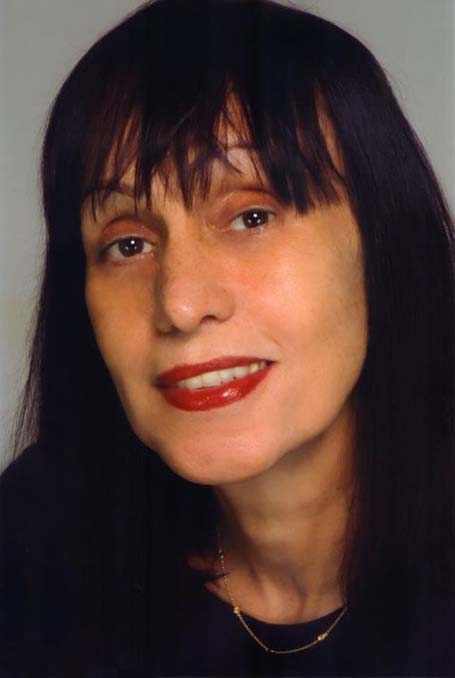 Morre, aos 62 anos, a jornalista e escritora Scarlet Moon de Chevalier